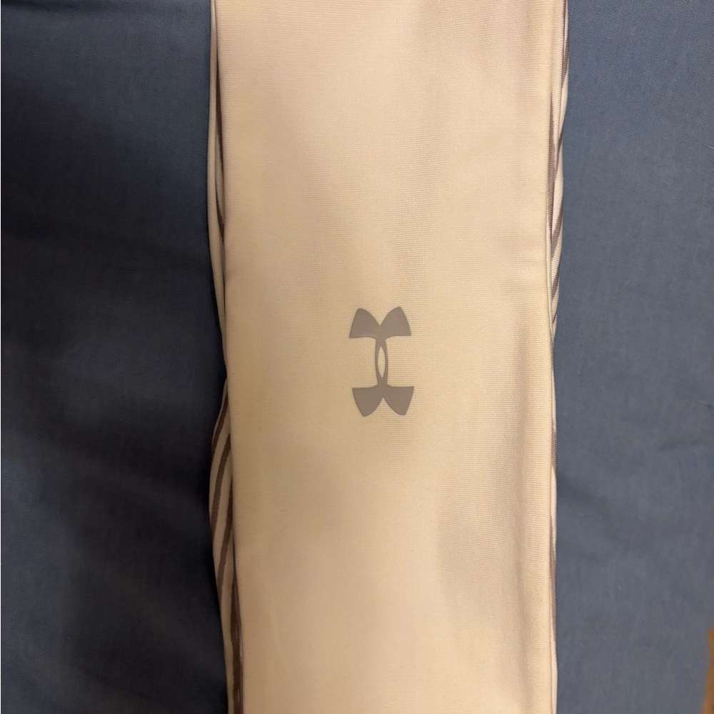 Under Armour Beige and Gray ear wrap